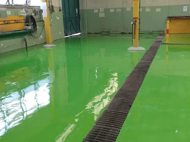 שיקום משטחי בטון וציפויי מגן הנדסיים  (Polyurea / Epoxy)